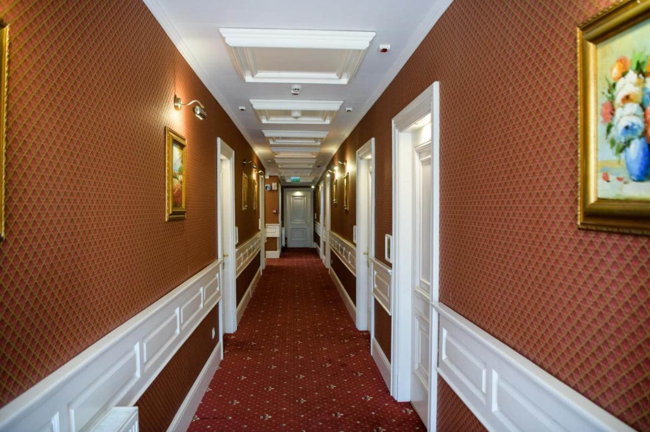 Castel 3* Ramnicu Valcea