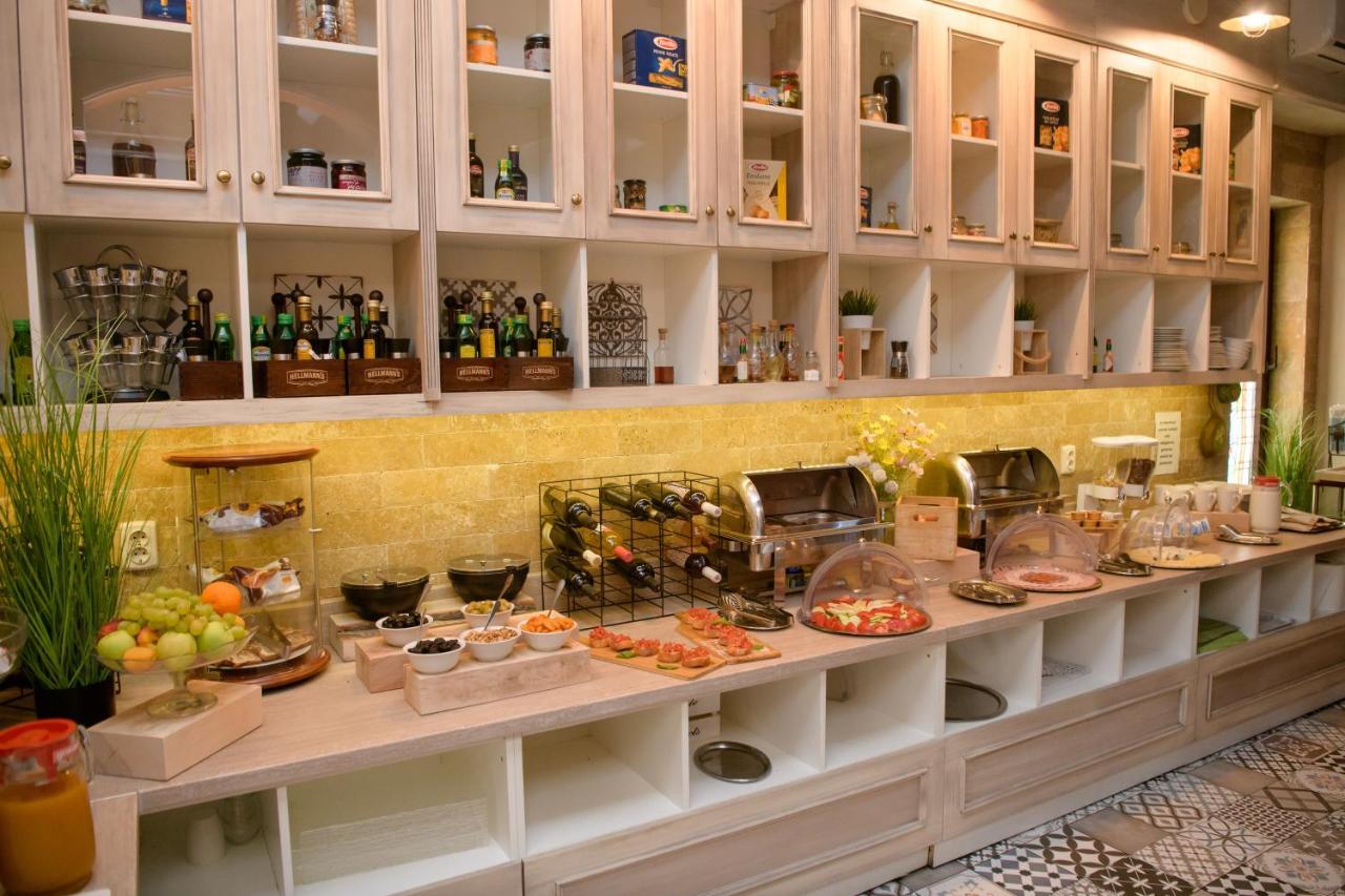 Castel Hotel