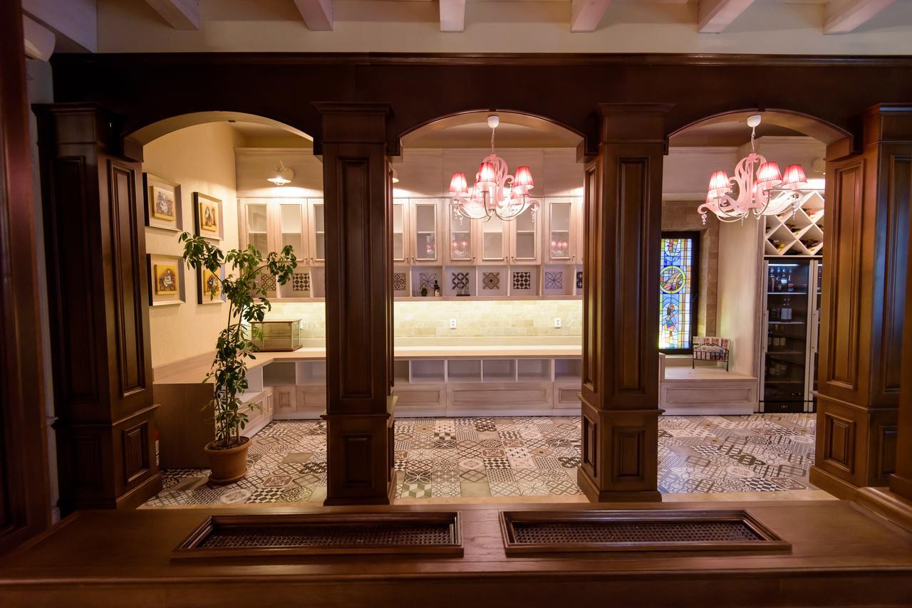 Castel Hotel 3*